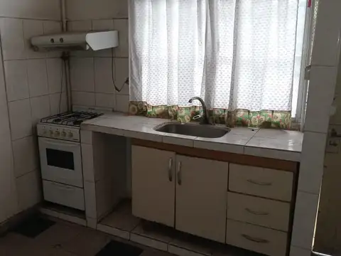 Departamento en Alquiler en Pablo Nogues, $ 450.000