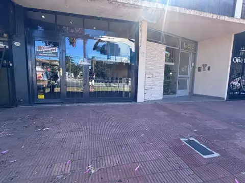 Local en Alquiler en Martínez Libertador / Río, $ 1.700.000