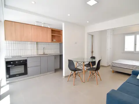 Departamento 1 ambiente - Av. Colón y Sarmiento - Reciclado a nuevo