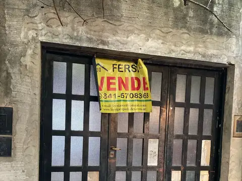 CASA EN VENTA / ARROYITO A 200 MTS DE LA AVENIDA ALBERDI