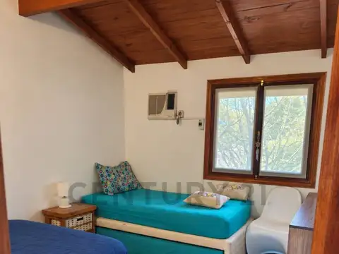 Casa 5 ambientes con 3 baños