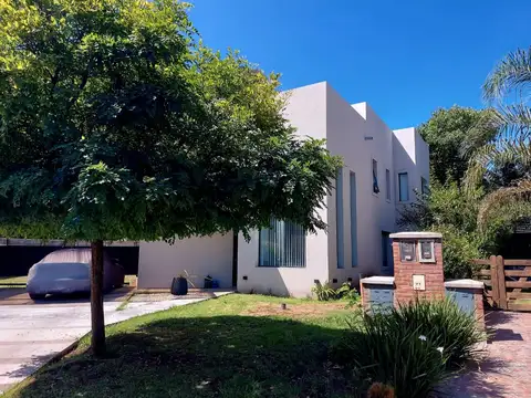 Casa en Venta en Ingeniero Adolfo Sourdeaux, USD 259.000