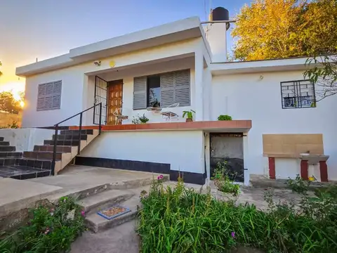 VENTA CASA 2 DORMITORIOS  Bº LA QUINTA CARLOS PAZ