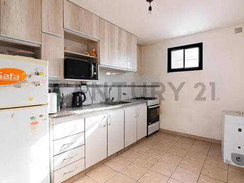 Oficina 4 ambientes con 1 baño