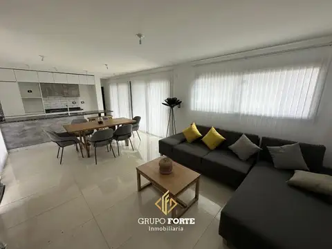Casa en Venta al Este