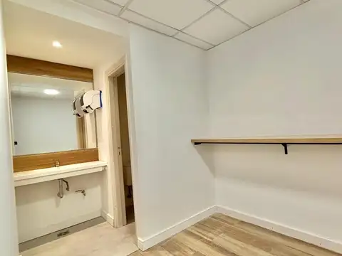 Excelente oficina en alquiler