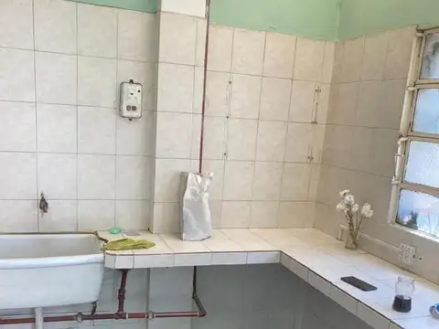 Local y oficinas a metros de tribunales de San Martin