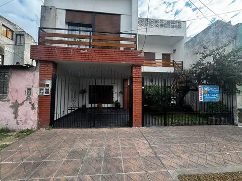 P.H 3 amb al frente con cochera cubierta