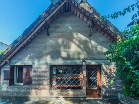 VENTA 2 casas 750m2 de terreno en Punta Gorda