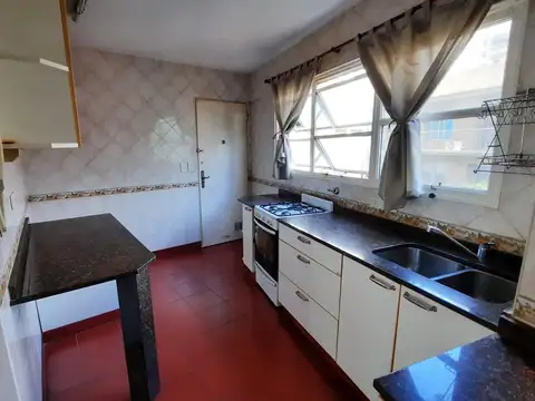 Departamento en Alquiler en Acassuso Vías / Santa Fe, $ 1.600.000