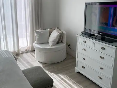 Casa en Alquiler Temporal con 6 cocheras