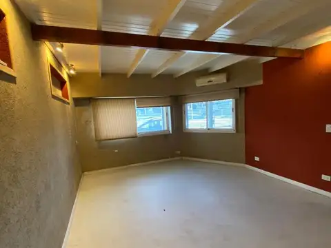 Depto Tipo Casa en Venta de 4 dormitorios