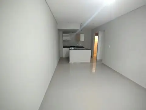 Departamento en Alquiler en Lanús, $ 600.000