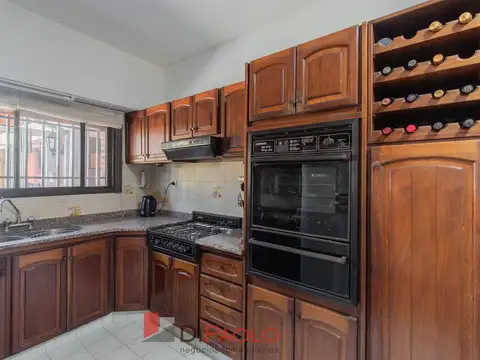 Casa 5 ambientes con 3 baños