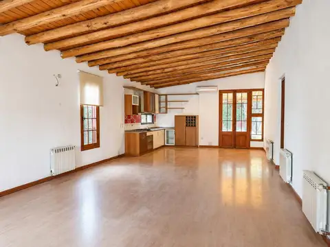 Casa en barrio privado en Mayor Drummond | Suite con vestidor, pileta y cochera triple