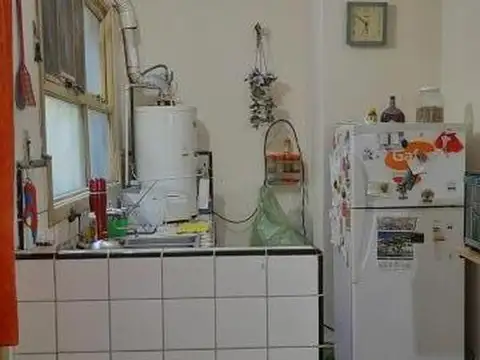 Casa en venta - 2 Dormitorios 1 Baño 1 Cochera -291 Mts2 - Villa Elisa, La Plata