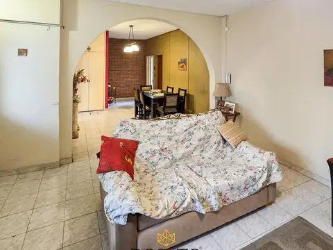 Depto Tipo Casa en Venta de 6 ambientes