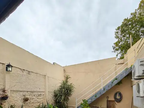 Depto Tipo Casa en Venta de 4 dormitorios
