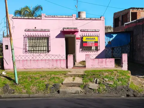 CASA SOBRE AVDA. CAAGUAZU IDEAL INVERSORES