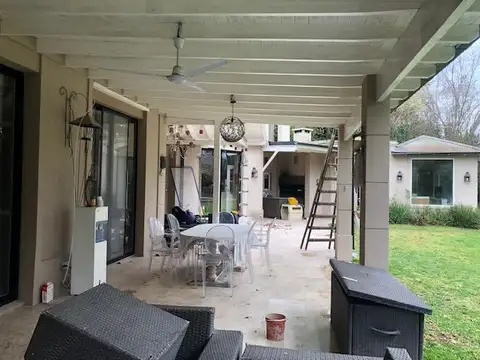 Casa 6 ambientes con 6 baños