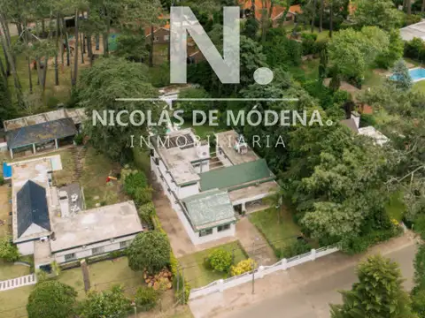 Casa 6 ambientes con 5 baños