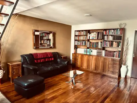 Casa 6 ambientes con 4 baños