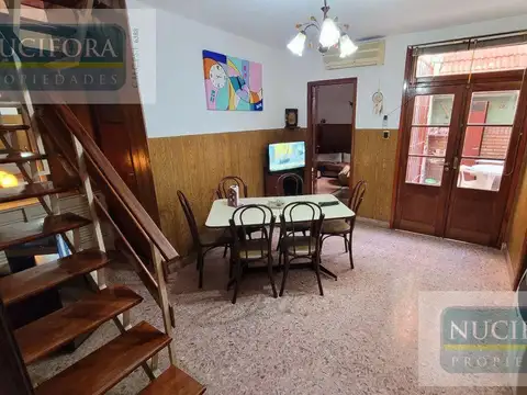 Depto Tipo Casa 4 ambientes con 2 baños