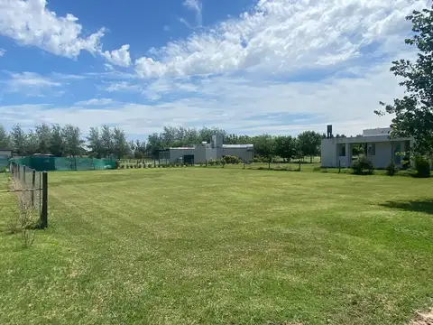 Lote frente Sur en Haras de Funes