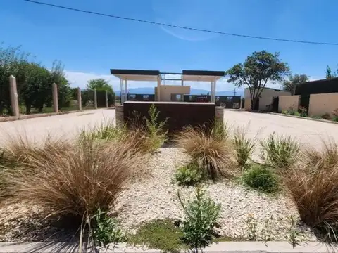GRAN TERRENO 900M2 BARRIO ATARDECERES DE VIEYTES