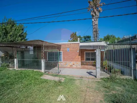 VENTA CASA 2 DORMITORIOS Y APTO LAS PIEDRAS