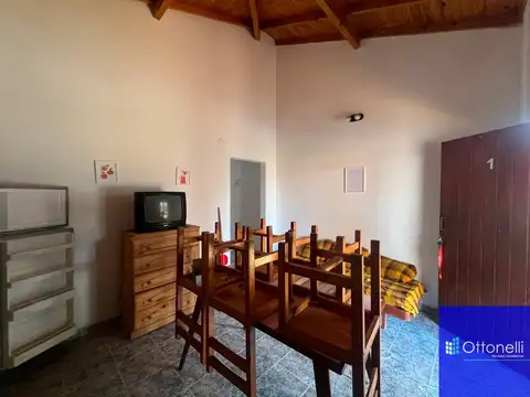 Casa 3 ambientes con 1 baño