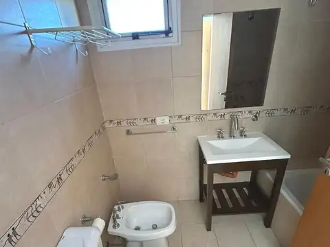 1 AMB 32 M2 14 AÑOS .4º P CONTRAFRENTE BAÑO COMPL  APTO PROF