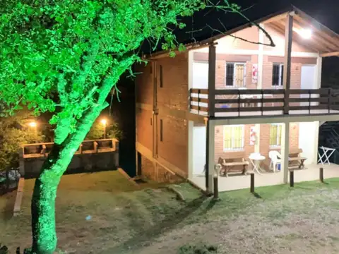 Fdo. de comercio con inmueble incluído! Complejo de 6 cabañas con estacionamiento a 200 mts del río!