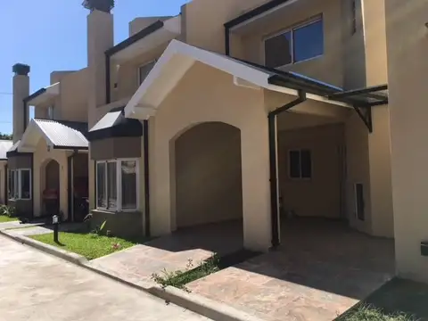 Casa en Venta en Burzaco, USD 185.000