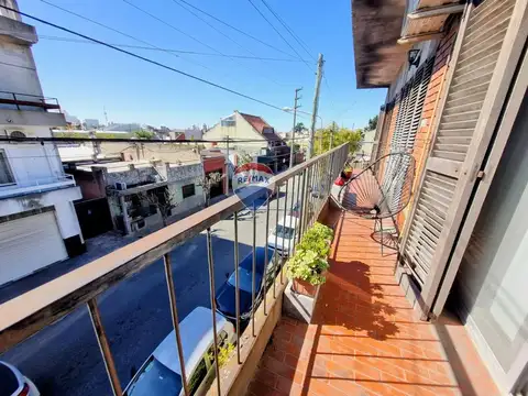 VENTA PH 4 AMBIENTES LOMAS DEL MIRADOR