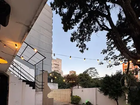 AV. Sarmiento 200