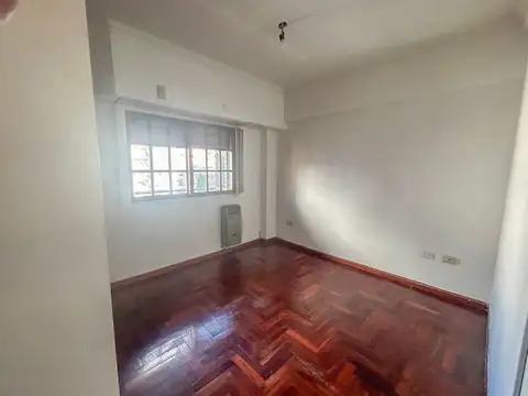 Departamento en Venta en Parque Chacabuco, USD 125.000