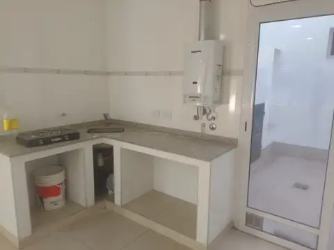 Local en alquiler – Catamarca al 800 – Macrocentro