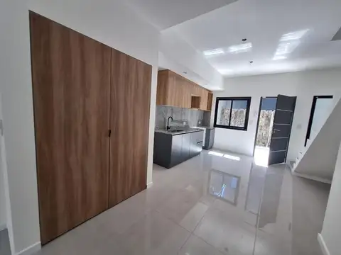DEPARTAMENTO DE DOS DORMITORIOS EN ALQUILER DUPLEX