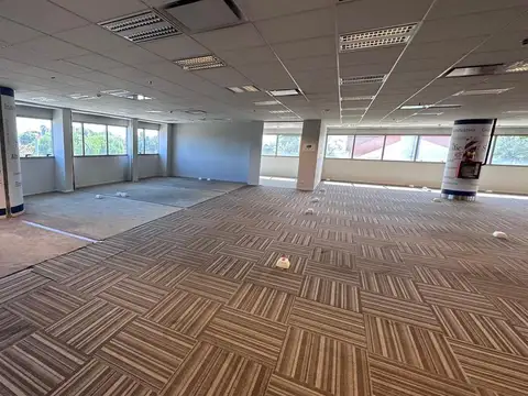 Oficina en Alquiler al Noroeste