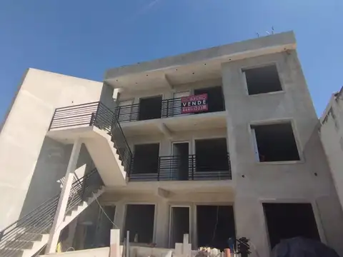 DEPARTAMENTO 2 1/2 AMB - 2° PISO AL FRENTE - CON BALCÓN - ENTREGA JUNIO 2026