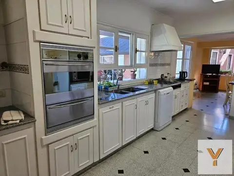 Casa 4 ambientes con 4 baños