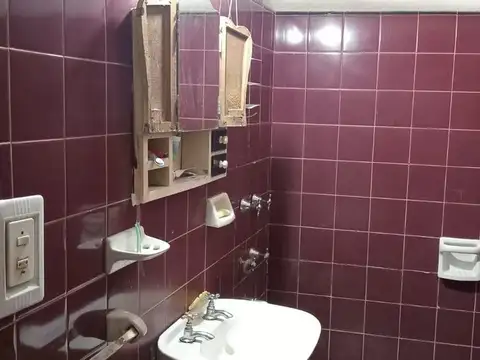 SE VENDE CASA ZONA SUR Bª SAN DANIEL OPORTUNIDAD