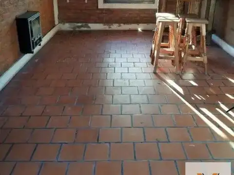 Casa en venta - 2 Dormitorios 1 Baño - Monte Grande