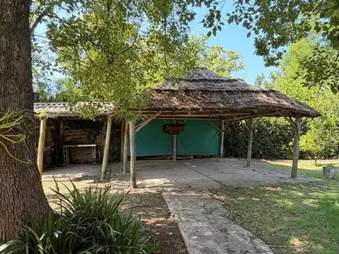 VENTA Casa Quinta con Pileta en El Pato