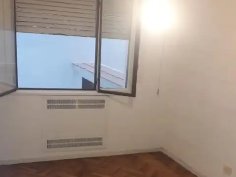 Carabobo 54 , Piso PB