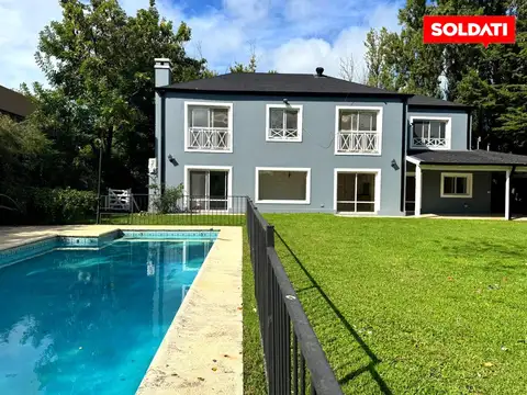 Casa en La Legua en venta, 3 cuartos, play, dependencia, y piscina