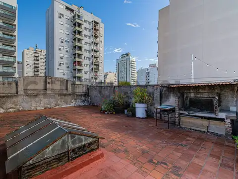 PH de Estilo con Techos Altos y Gran Terraza Propia - El Corazón de Villa Luro