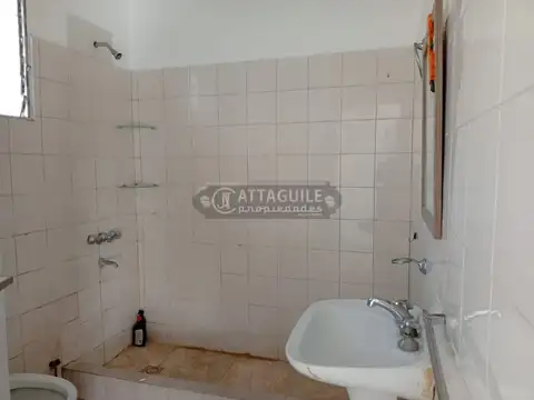 Depto Tipo Casa 2 ambientes con 1 baño