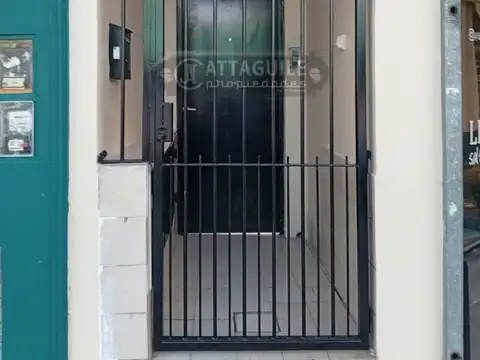 Depto Tipo Casa en Alquiler en San Antonio de Padua, $ 450.000